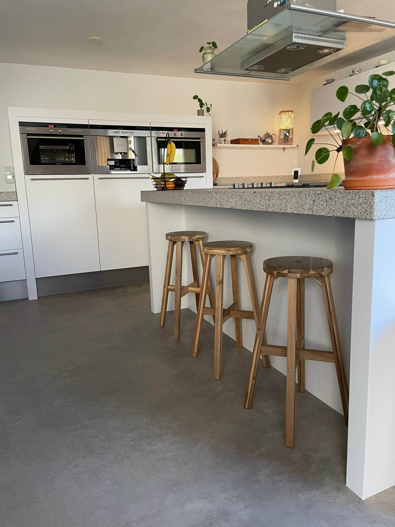 Bar in de keuken vernieuwd met wrapfolie